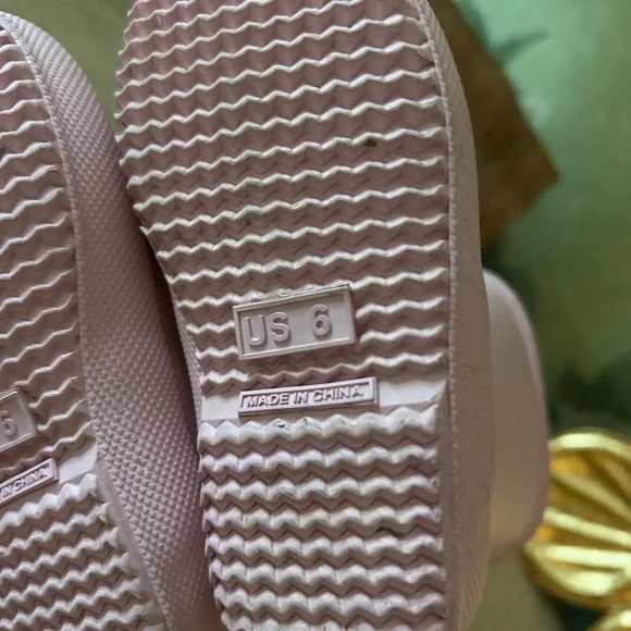 Hunter Blush Waterproof Boots - Picture 4 of 4